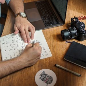 پالس طراحی لوگو